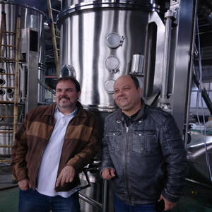Máquina de granulação e revestimento de leito fluidizado para pó comprado e inspecionado pelo cliente Brasil